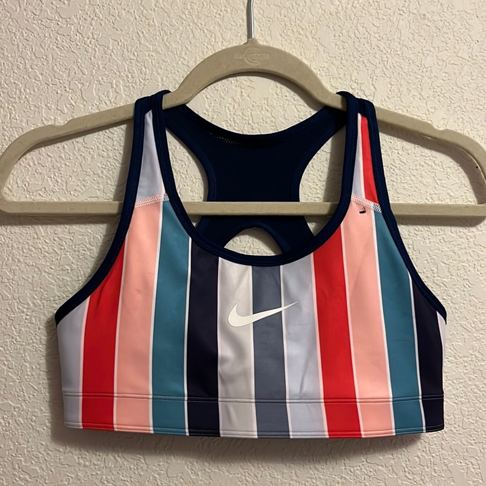 NIKE Kids/ Young adult Stripes Sports Bra, reversible